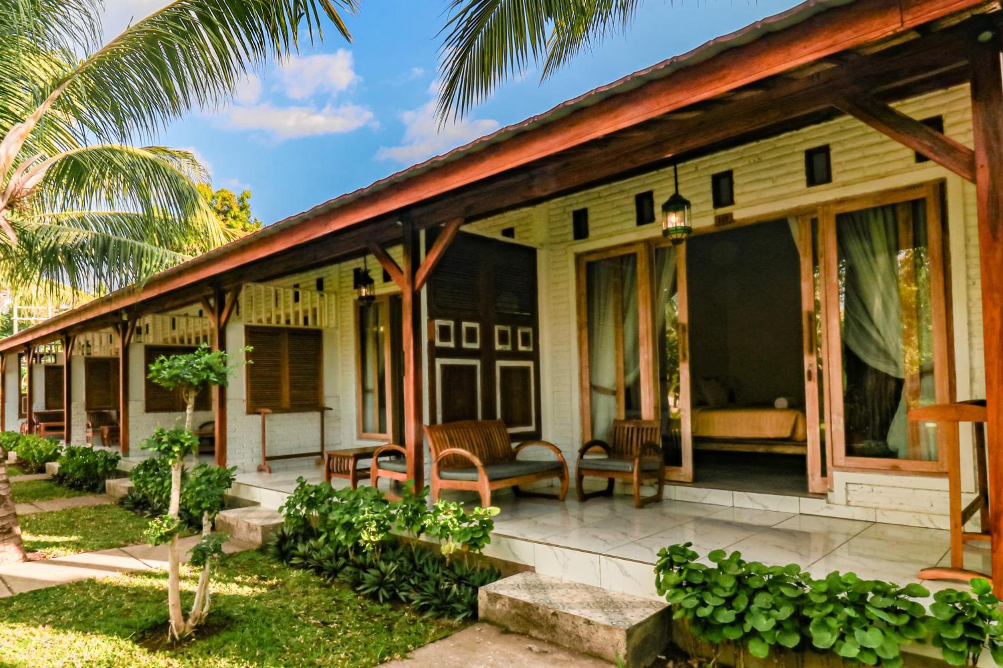 Mina Tanjung Hotel Exterior photo
