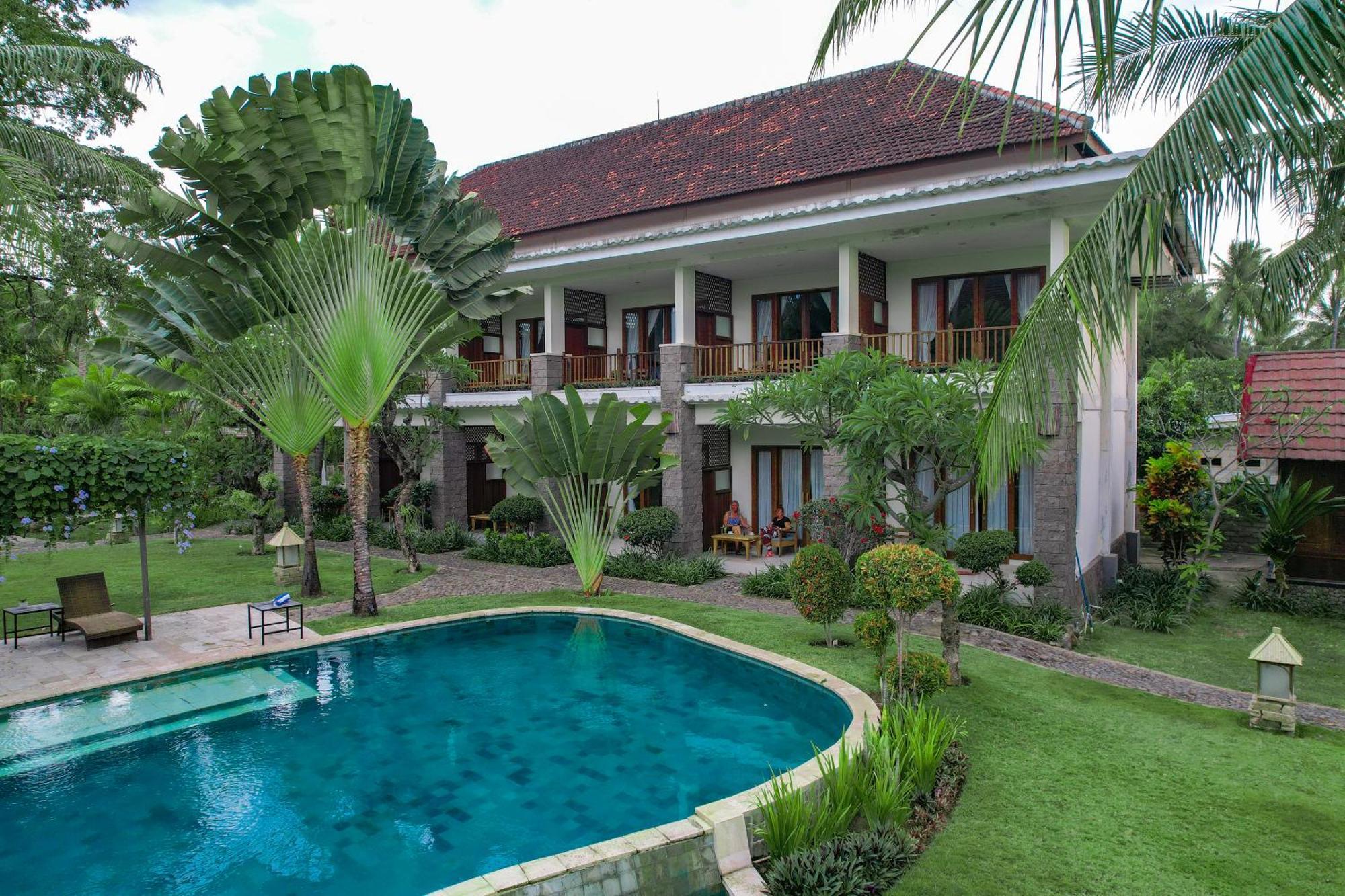 Mina Tanjung Hotel Exterior photo