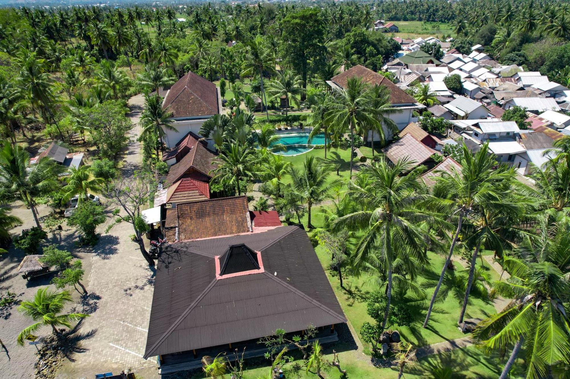 Mina Tanjung Hotel Exterior photo