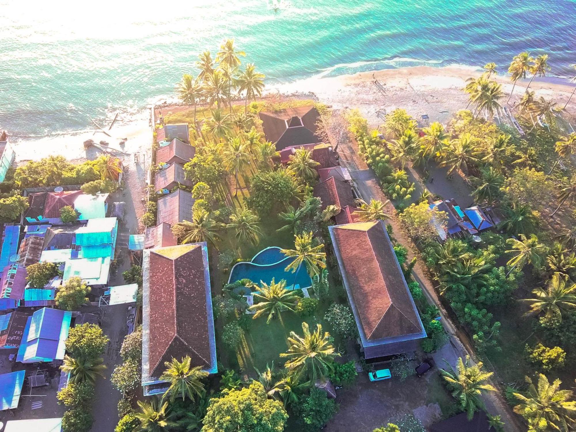 Mina Tanjung Hotel Exterior photo
