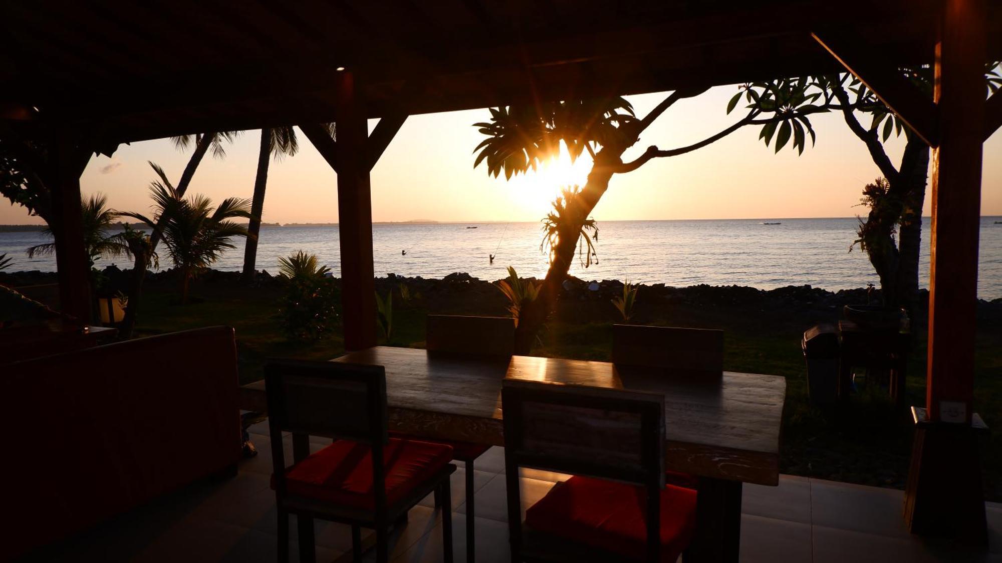 Mina Tanjung Hotel Exterior photo